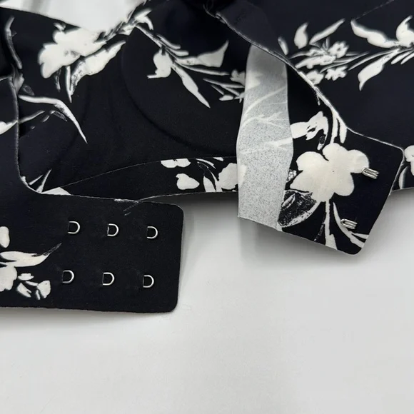 NWT Ambrielle Priya Floral V-Neck Lounge Bra – Black, Size S - Picture 7 of 10